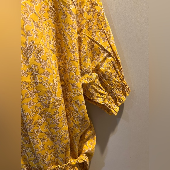 Old Navy Puff Sleeve Floral Cotton Top - Picture 2 of 4